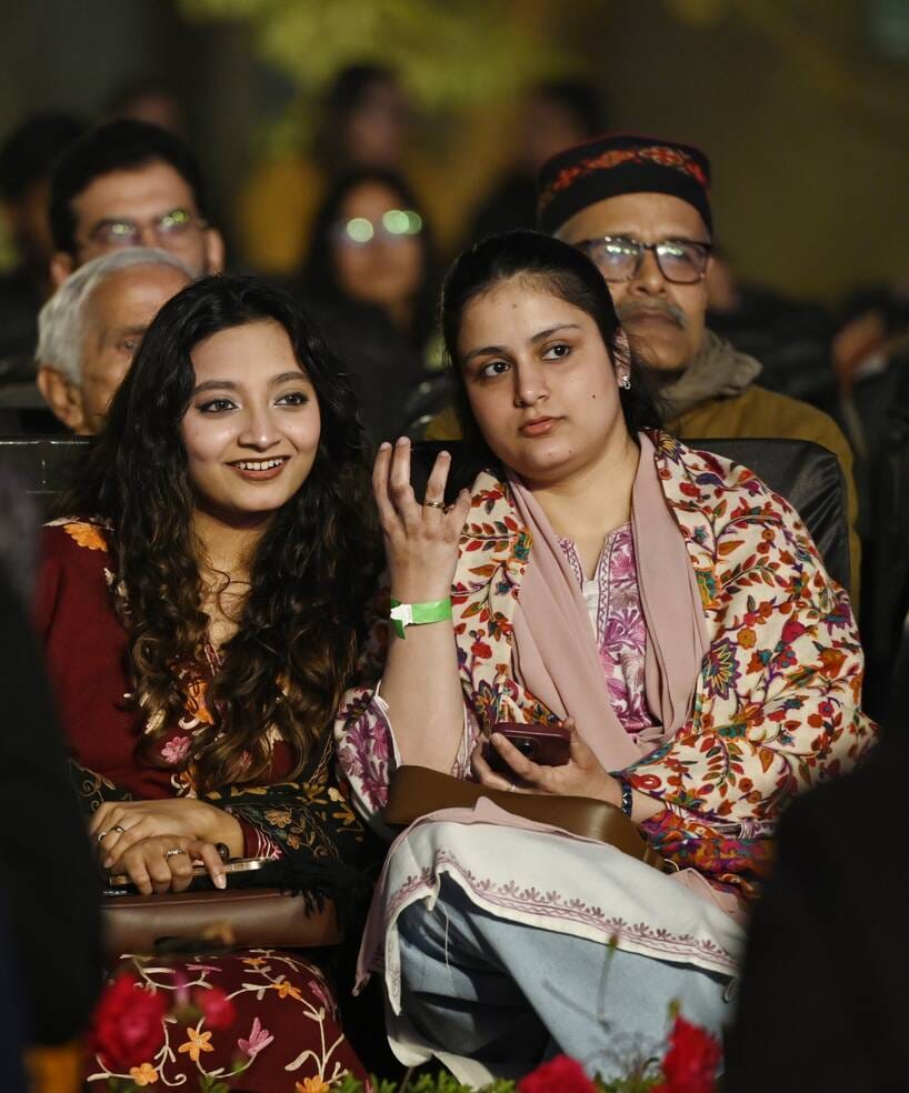 कला, शिल्प, साहित्य, संगीत और स्वाद के संगम के साथ सनतकदा फेस्टिवल के 17वें सीजन का आगाज शुक्रव कला, शिल्प, साहित्य, संगीत और स्वाद के संगम के साथ सनतकदा फेस्टिवल के 17वें सीजन का आगाज शुक्रव
