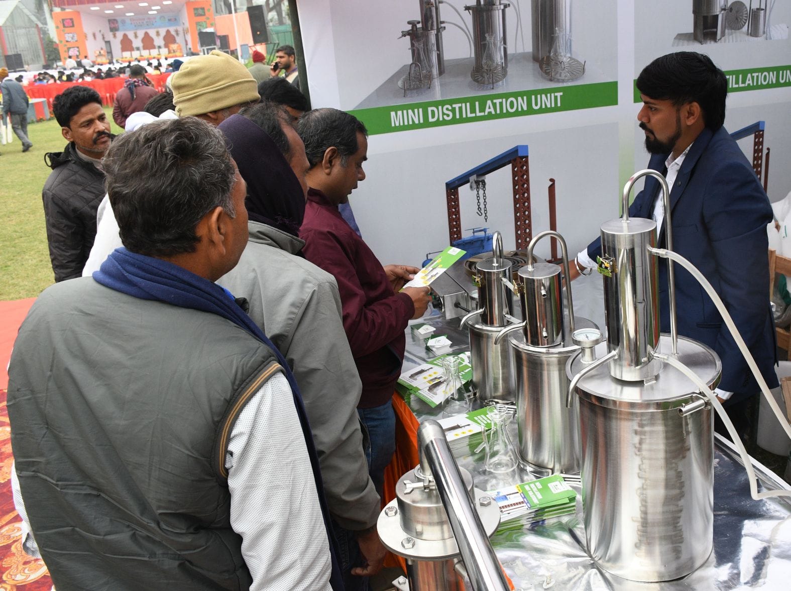 केंद्रीय औषधीय एवं सुगंध पौधा संस्थान (सीमैप) लखनऊ में शुक्रवार को दो दिवसीय किसान मेला-2026 का