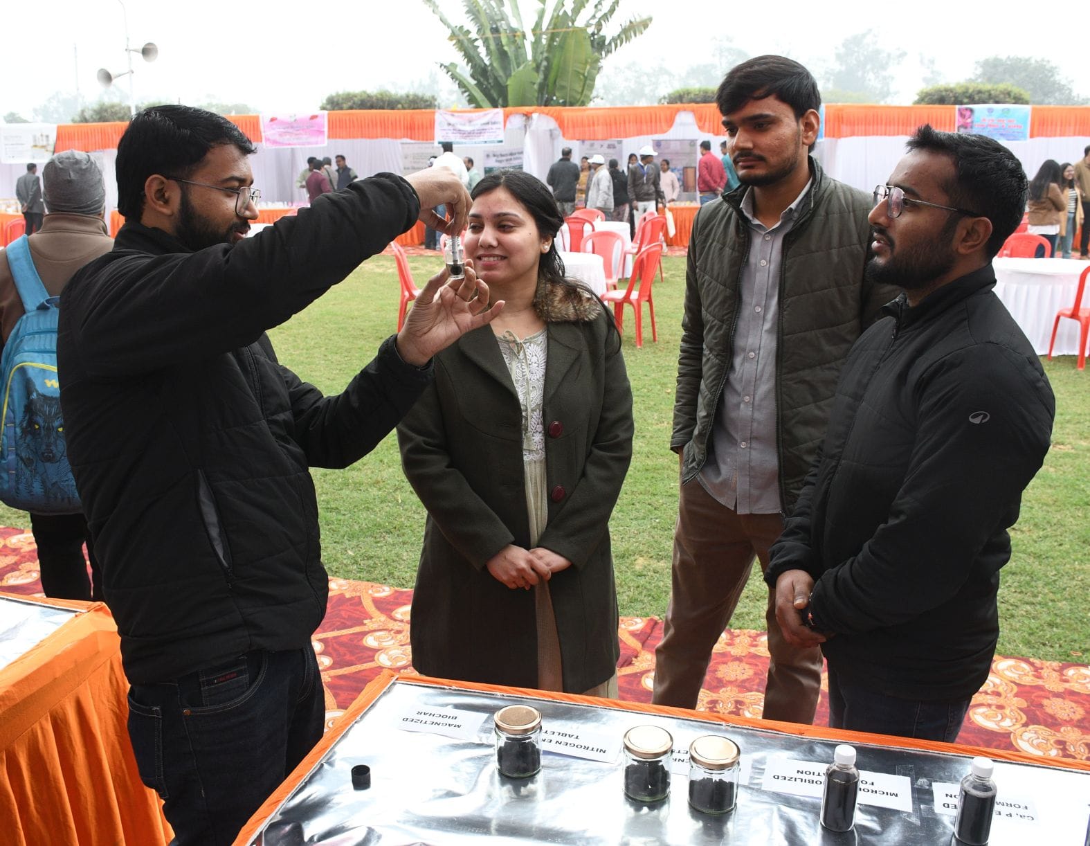 केंद्रीय औषधीय एवं सुगंध पौधा संस्थान (सीमैप) लखनऊ में शुक्रवार को दो दिवसीय किसान मेला-2026 का