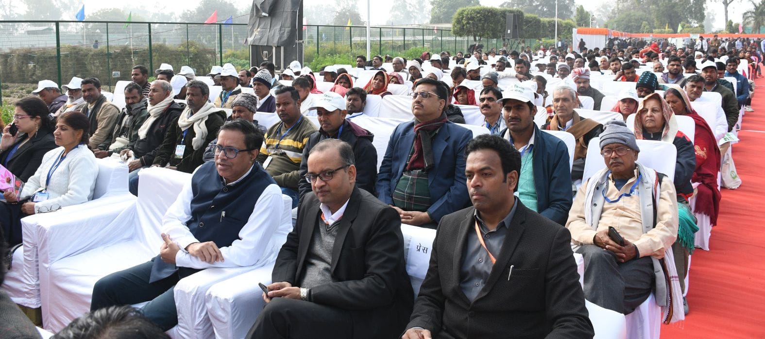 केंद्रीय औषधीय एवं सुगंध पौधा संस्थान (सीमैप) लखनऊ में शुक्रवार को दो दिवसीय किसान मेला-2026 का