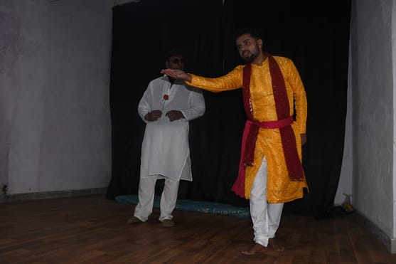 नाटक सैयां भाए कोतवाल ने दर्शकों को खूब हंसाया नाटक सैयां भाए कोतवाल ने दर्शकों को खूब हंसाया