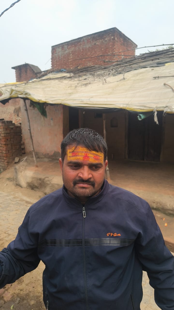 अजुहा-टांडा-अलीपुर जीता मार्ग पर सड़क के किनारे कटान से जगह-जगह बने गढ्ढे - संवाद