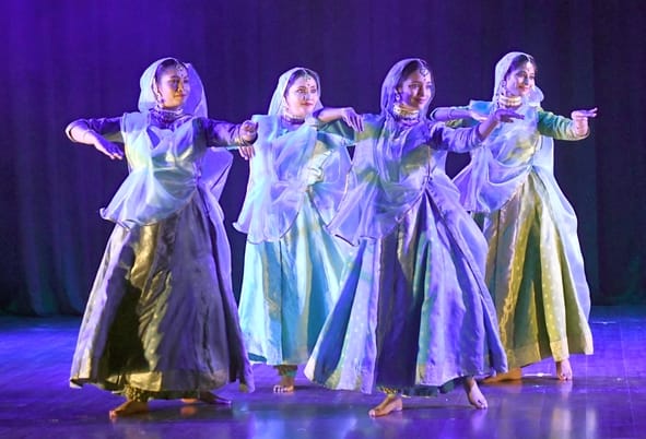 भातखंडे संस्कृति विश्वविद्यालय में चल रहे तीन दिवसीय शारंगदेव महोत्सव के दूसरे दिन शनिवार को शा