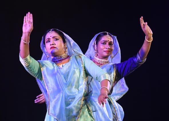 भातखंडे संस्कृति विश्वविद्यालय में चल रहे तीन दिवसीय शारंगदेव महोत्सव के दूसरे दिन शनिवार को शा