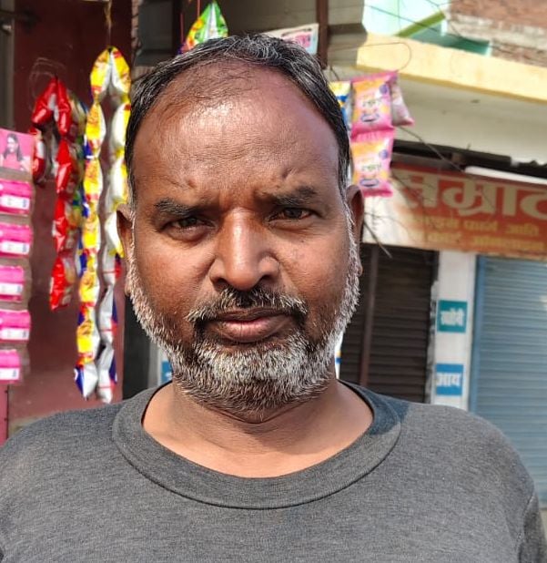 बरबर क्षेत्र में इस खराब सड़क की वजह से आए दिन होते हैं हादसे। संवाद