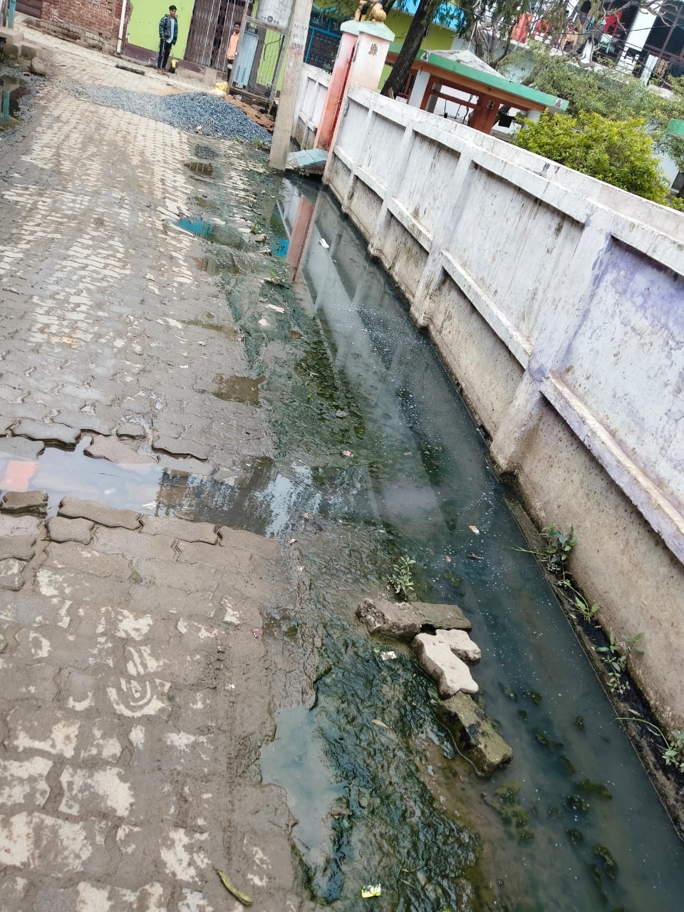 फोटो-10-फफूंद की बनारपुर पंचायत के गांव गुजरीपुर में नहीं लगीं टोंटी। संवाद फोटो-10-फफूंद की बनारपुर पंचायत के गांव गुजरीपुर में नहीं लगीं टोंटी। संवाद
