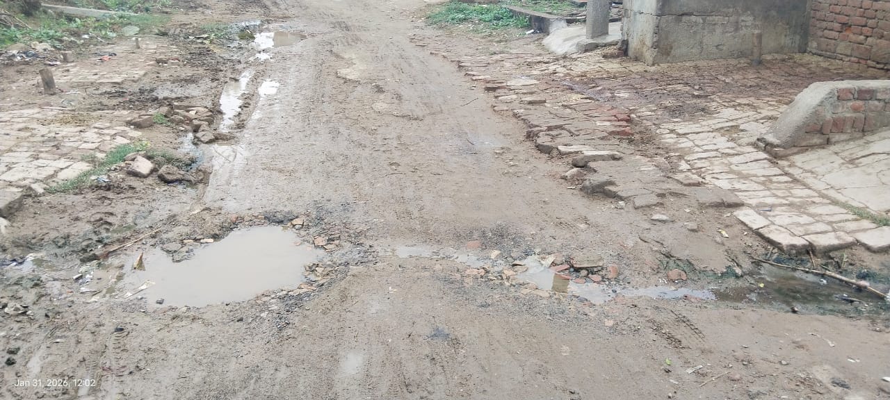 फोटो-10-फफूंद की बनारपुर पंचायत के गांव गुजरीपुर में नहीं लगीं टोंटी। संवाद फोटो-10-फफूंद की बनारपुर पंचायत के गांव गुजरीपुर में नहीं लगीं टोंटी। संवाद