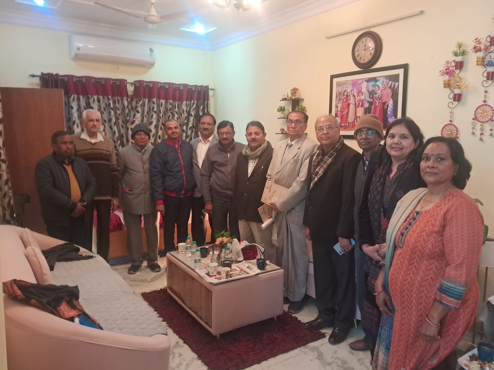 गोमतीनगर के विवेकखंड में शनिवार को गोमतीनगर जनकल्याण महासमिति की बैठक हुई।