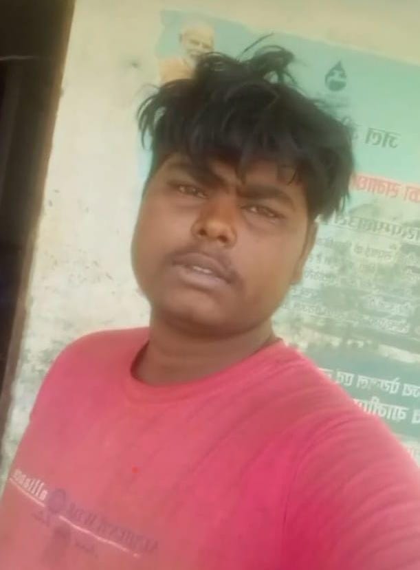 झिंझाना क्षेत्र के गांव रंगाना में निर्माणधीन पेयजल टंकी के पास से गुजर रही हाई वोल्टेज बिजली झिंझाना क्षेत्र के गांव रंगाना में निर्माणधीन पेयजल टंकी के पास से गुजर रही हाई वोल्टेज बिजली