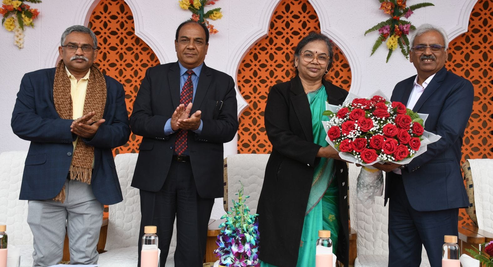 केंद्रीय औषधीय एवं सुगंध पौधा संस्थान परिसर में आयोजित दो दिवसीय किसान मेले का शनिवार को समापन केंद्रीय औषधीय एवं सुगंध पौधा संस्थान परिसर में आयोजित दो दिवसीय किसान मेले का शनिवार को समापन