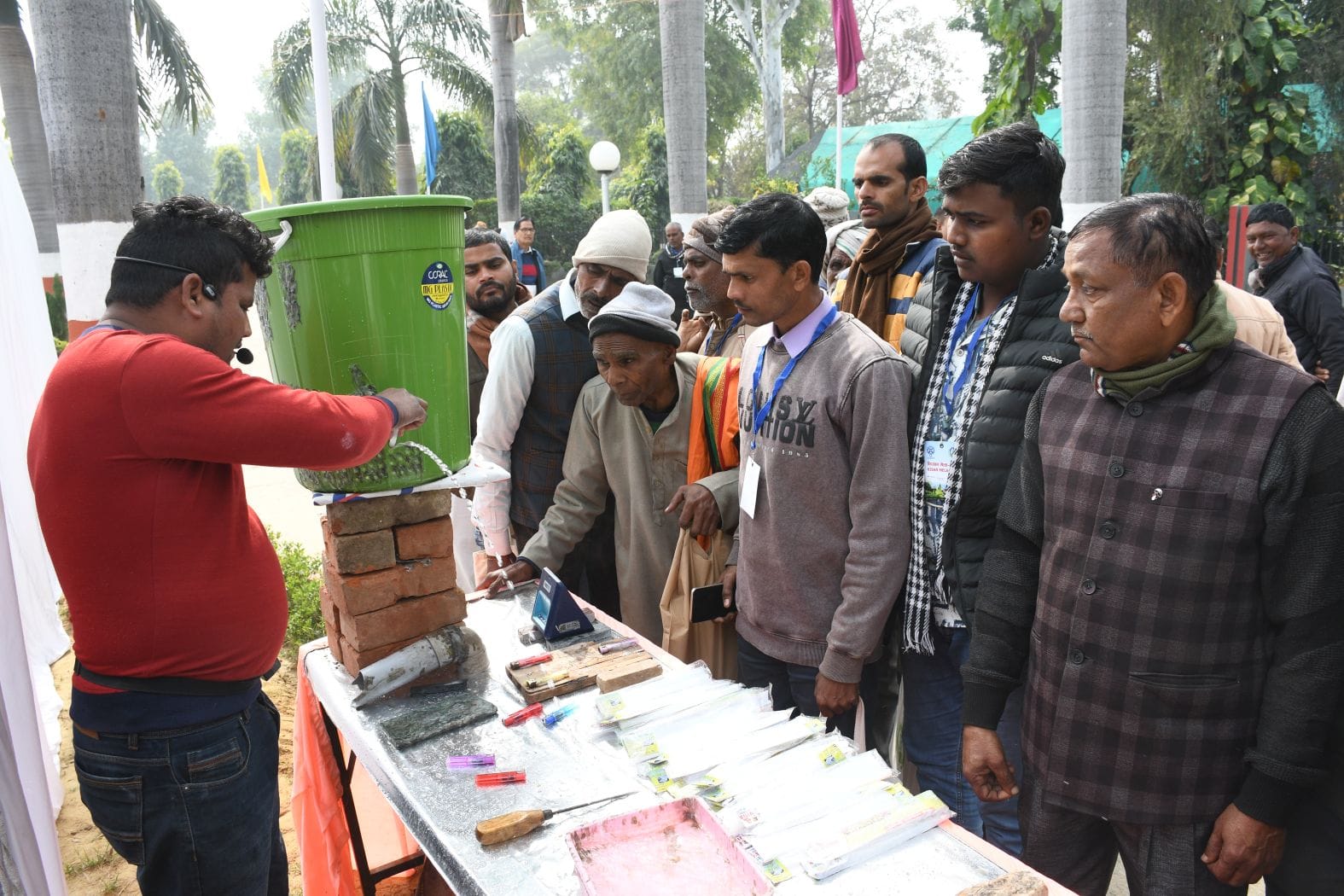 केंद्रीय औषधीय एवं सुगंध पौधा संस्थान परिसर में आयोजित दो दिवसीय किसान मेले का शनिवार को समापन केंद्रीय औषधीय एवं सुगंध पौधा संस्थान परिसर में आयोजित दो दिवसीय किसान मेले का शनिवार को समापन