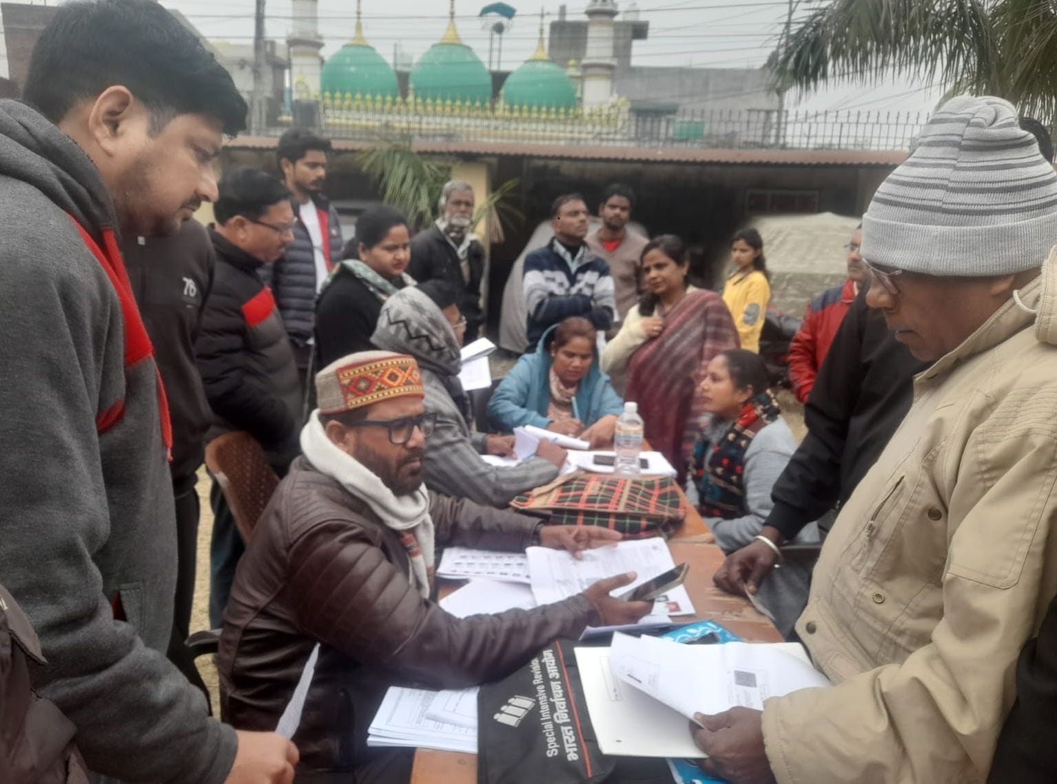 नेहा, निवाड़ी, निगोही। नेहा, निवाड़ी, निगोही।