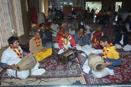धूमधाम से मनाया नित्यानंद त्रयोदशी महोत्सव धूमधाम से मनाया नित्यानंद त्रयोदशी महोत्सव