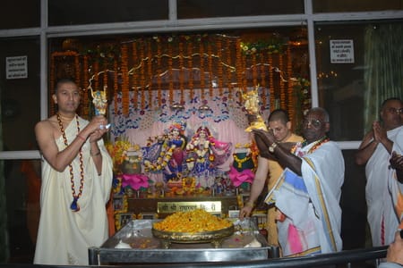 धूमधाम से मनाया नित्यानंद त्रयोदशी महोत्सव धूमधाम से मनाया नित्यानंद त्रयोदशी महोत्सव