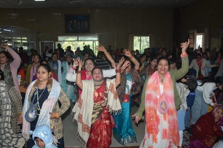 धूमधाम से मनाया नित्यानंद त्रयोदशी महोत्सव धूमधाम से मनाया नित्यानंद त्रयोदशी महोत्सव