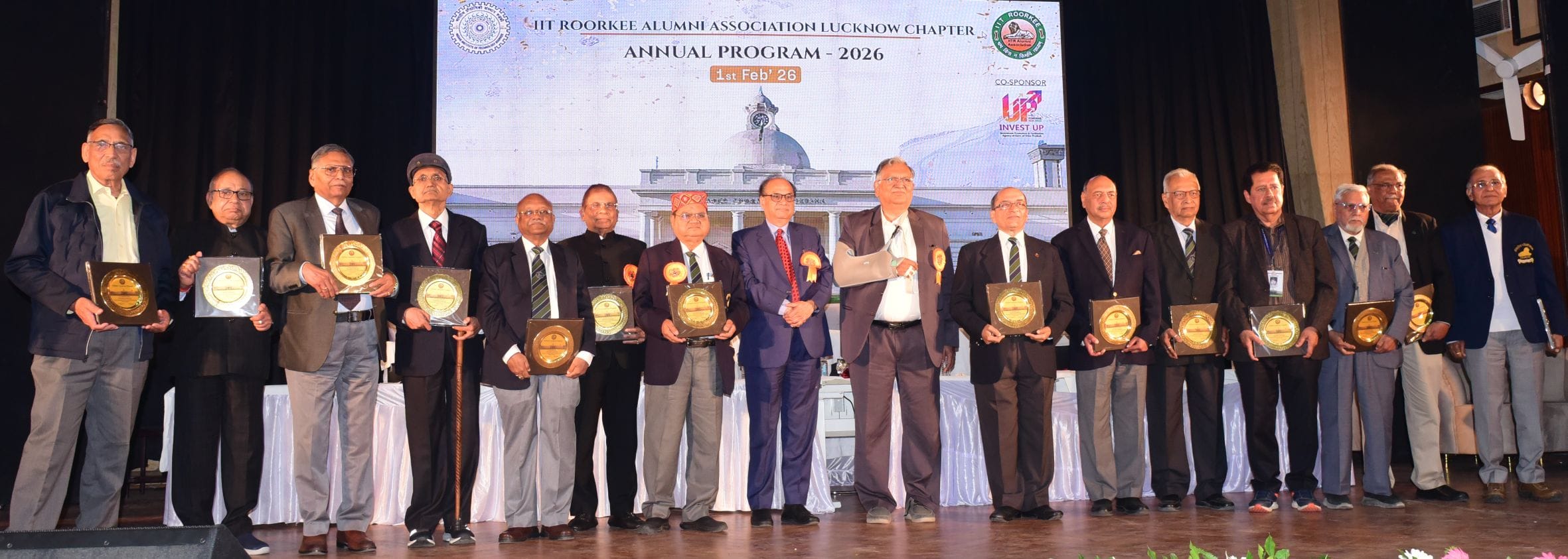 जनभवन मार्ग स्थित विश्वेश्वरैया सभागार में आयोजित आईआईटी रुड़की एल्युमिनाई एसोसिएशन के लखनऊ चैप जनभवन मार्ग स्थित विश्वेश्वरैया सभागार में आयोजित आईआईटी रुड़की एल्युमिनाई एसोसिएशन के लखनऊ चैप