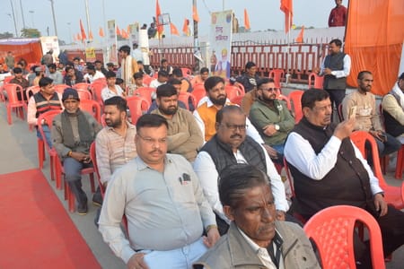 शहर के अलग-अलग इलाकों में रविवार को हिंदू सम्मेलन हुआ। शहर के अलग-अलग इलाकों में रविवार को हिंदू सम्मेलन हुआ।