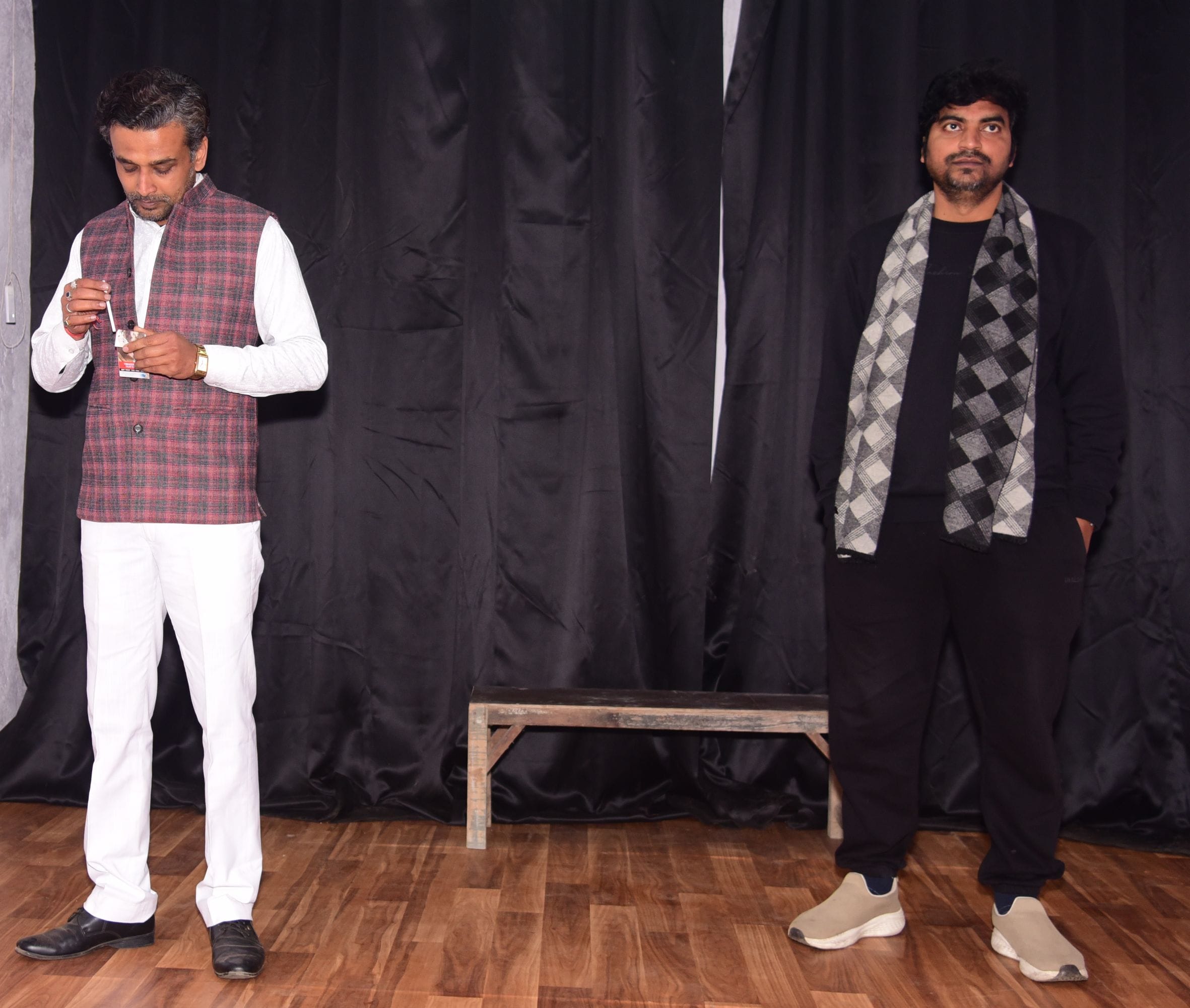 तीन दिवसीय नाट्य महोत्सव के अंतिम दिन रविवार को कैसरबाग स्थित इप्टा प्रेक्षागृह में नाटक मरणोपर तीन दिवसीय नाट्य महोत्सव के अंतिम दिन रविवार को कैसरबाग स्थित इप्टा प्रेक्षागृह में नाटक मरणोपर