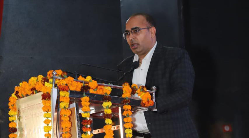 डा. मंगलसेन सभागार में आयोजित बैठक में उपस्थित निर्वाचक पंजीकरण अधिकारी, सहायक निर्वाचक पंजीकर डा. मंगलसेन सभागार में आयोजित बैठक में उपस्थित निर्वाचक पंजीकरण अधिकारी, सहायक निर्वाचक पंजीकर