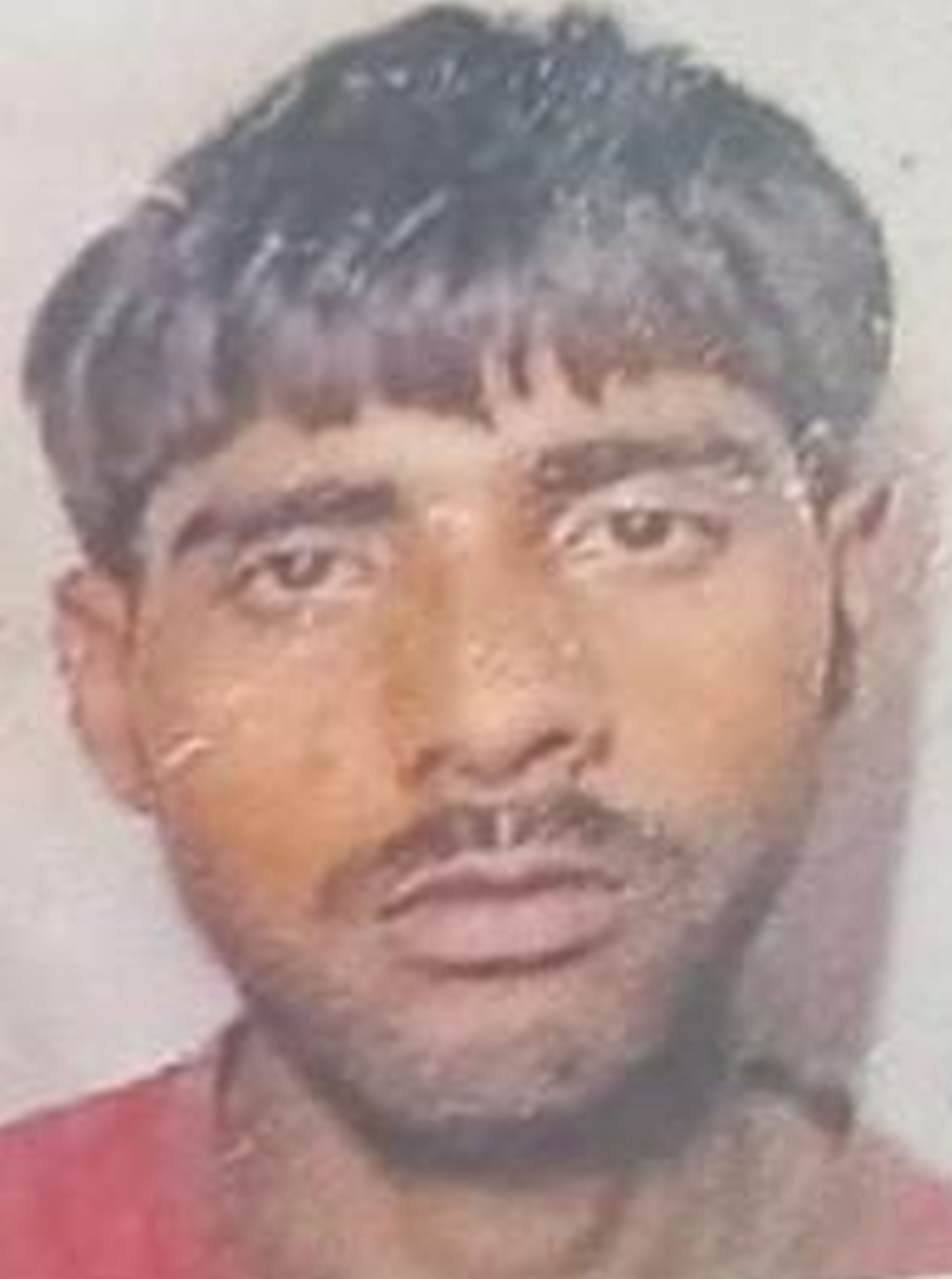 फाइल फोटो-32-दिनेश। स्रोत परिजन फाइल फोटो-32-दिनेश। स्रोत परिजन