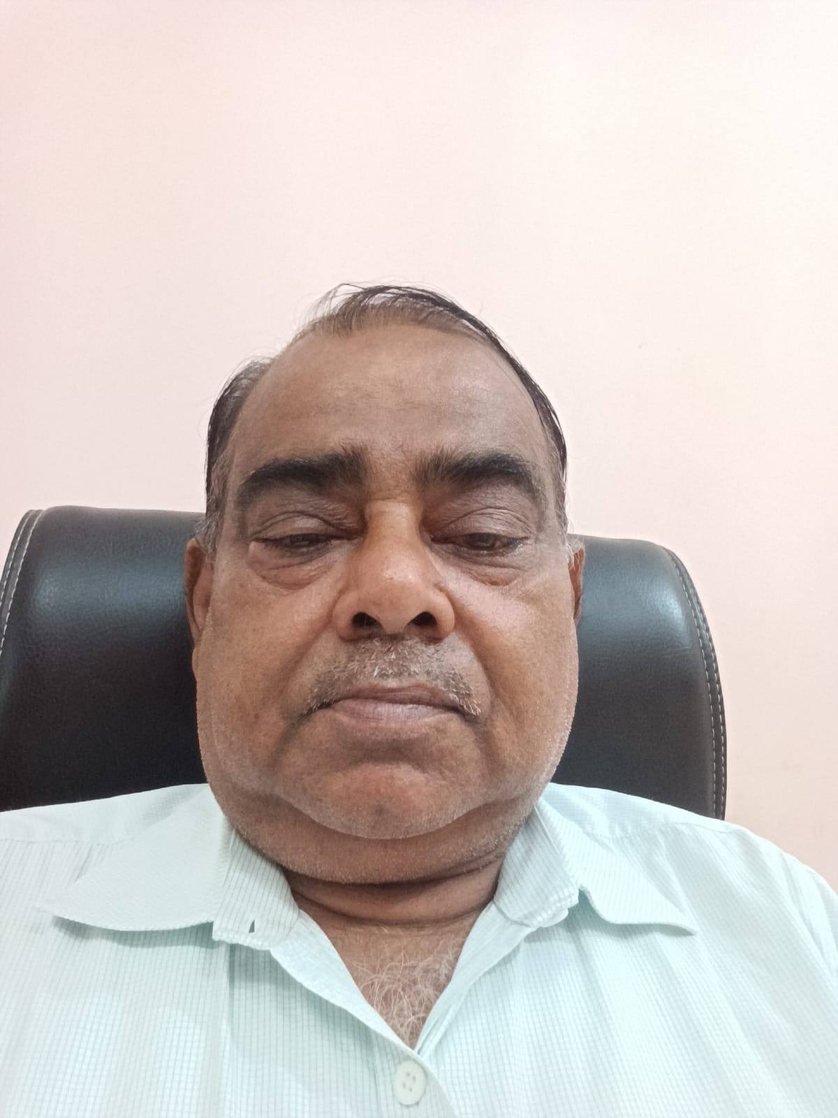 औद्याेगिक क्षेत्र में उद्योग को मिले बजट पर चर्चा करते उद्यमी-संवाद औद्याेगिक क्षेत्र में उद्योग को मिले बजट पर चर्चा करते उद्यमी-संवाद