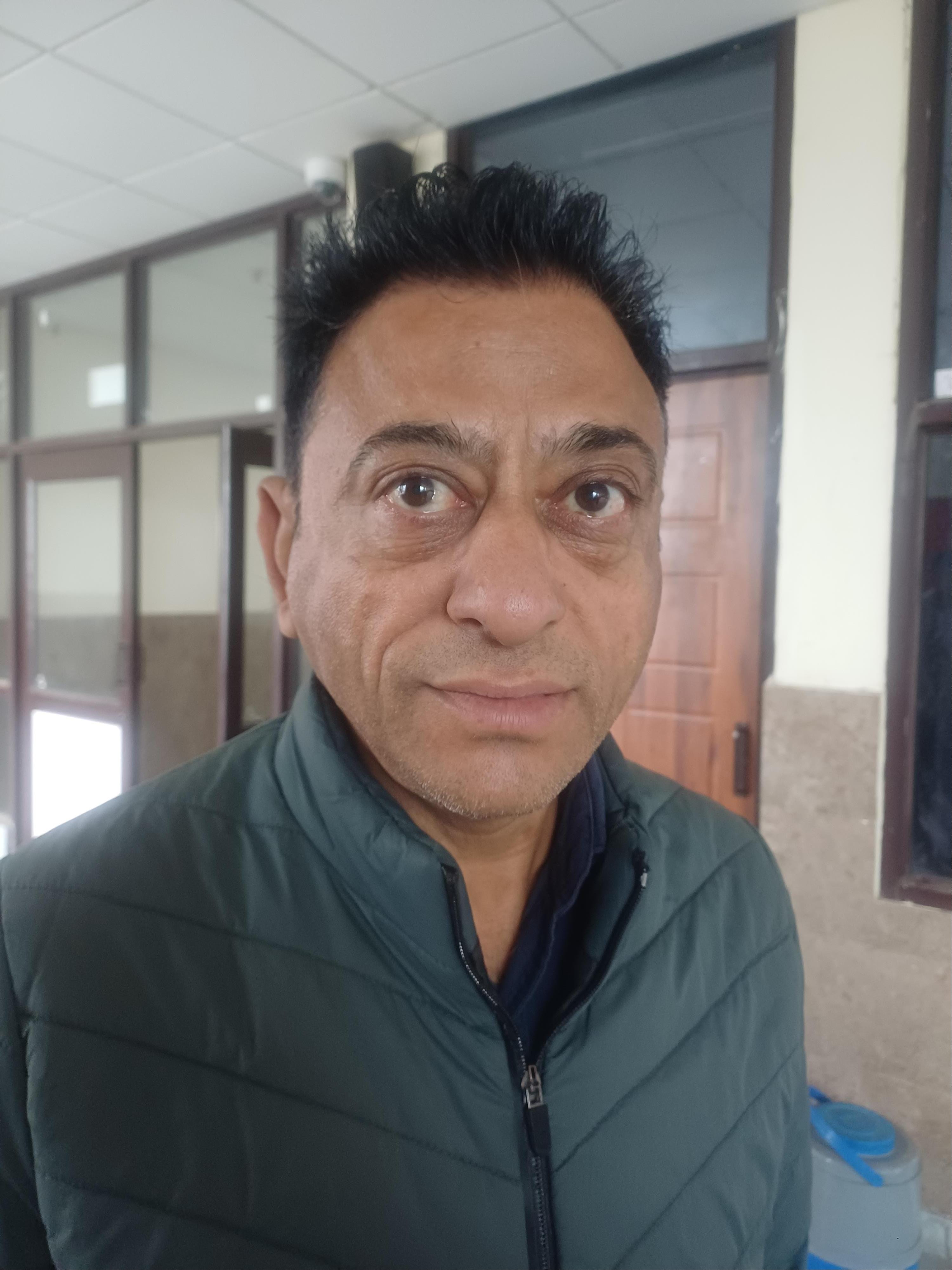 अंबाला शहर स्थित पटवारखाने में धरने पर बैठे जिला के पटवारी ओर कानूनगो। प्रवक्ता अंबाला शहर स्थित पटवारखाने में धरने पर बैठे जिला के पटवारी ओर कानूनगो। प्रवक्ता