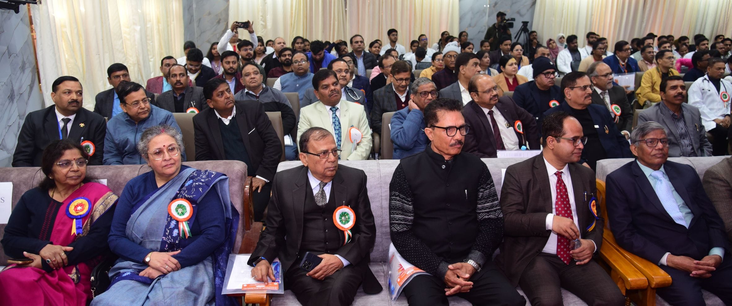 बलरामपुर अस्पताल ने मनाया स्थापना दिवस।