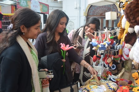 पांच दिवसीय सनतकदा महोत्सव का मंगलवार को समापन हो गया। 