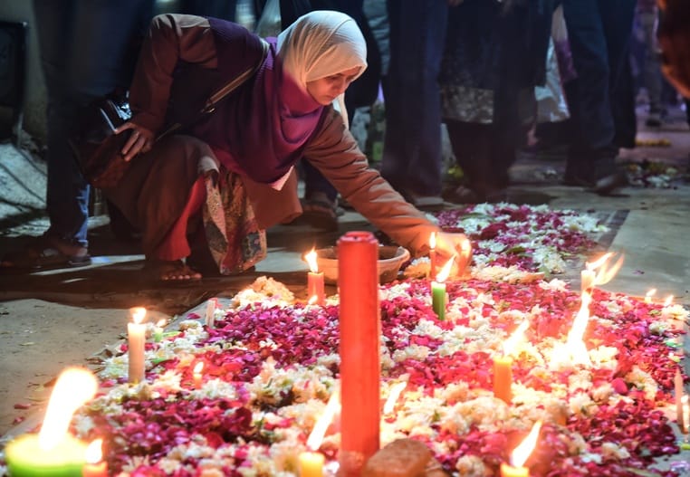 शब-ए-बरात पर गुनाहों की मांगी माफी, पुरखों को किया याद