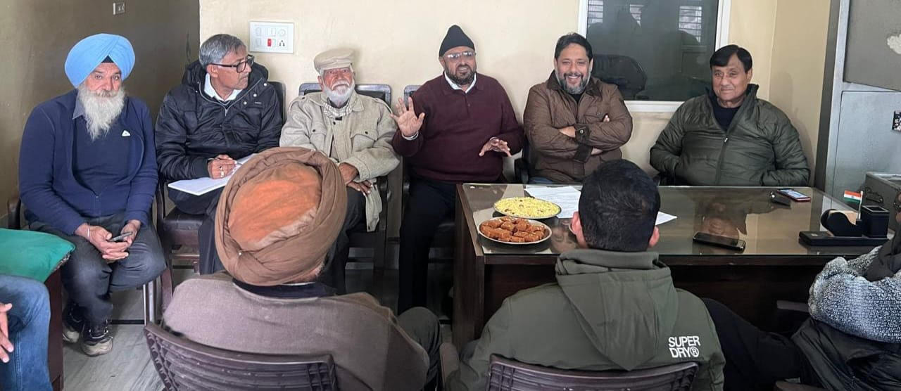 शाहाबाद। बैठक के दौरान मौजूद कोल्ड स्टोर एसोसिएशन के सदस्य। विज्ञप्ति