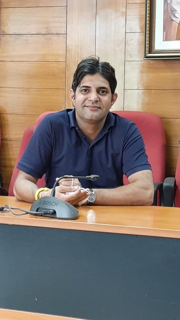 15-मनोवैज्ञानिक विपिन नैन।