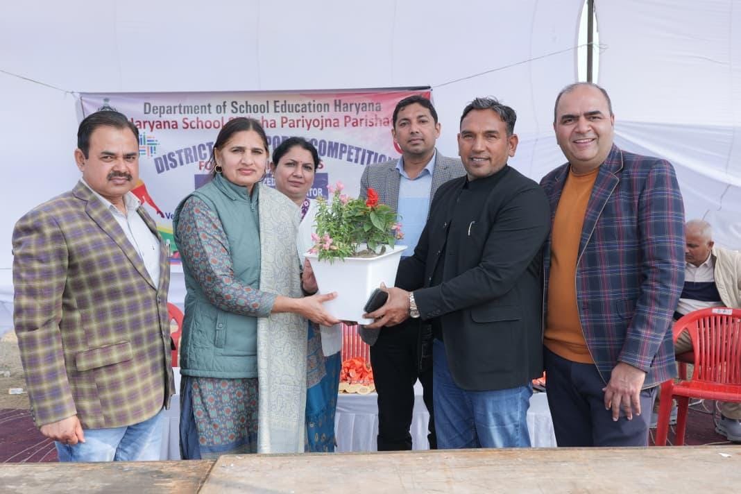 फोटो : सोनीपत के सेक्टर-4 स्थित राजीव गांधी खेल स्टेडियम में आयोजित जिलास्तरीय प्रतियोगिता के द फोटो : सोनीपत के सेक्टर-4 स्थित राजीव गांधी खेल स्टेडियम में आयोजित जिलास्तरीय प्रतियोगिता के द