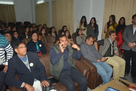 जय नारायण पीजी महाविद्यालय में आयोजित रोजगार मेले में हिस्सा लेते अभ्यर्थीी। मेले की शुरुआत मह जय नारायण पीजी महाविद्यालय में आयोजित रोजगार मेले में हिस्सा लेते अभ्यर्थीी। मेले की शुरुआत मह