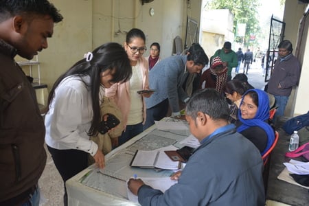 जय नारायण पीजी महाविद्यालय में आयोजित रोजगार मेले में हिस्सा लेते अभ्यर्थीी। मेले की शुरुआत मह जय नारायण पीजी महाविद्यालय में आयोजित रोजगार मेले में हिस्सा लेते अभ्यर्थीी। मेले की शुरुआत मह