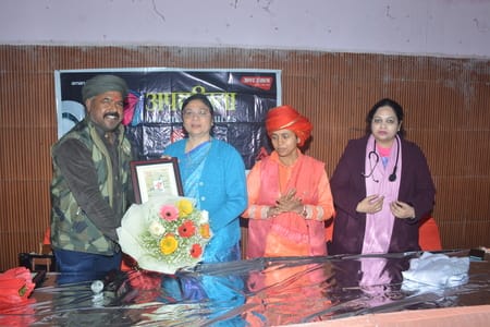 मनकामेश्वर वार्ड स्थित लंबेश्वर पार्क सामुदायिक केंद्र में अमर उजाला अपराजिता के तहत विश्व कैंस