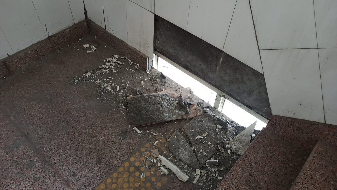 सिविल सर्जन कार्यालय में सोलर वाटर गीजर में ब्लास्ट होने पर जांच करने पहुंचे पीडब्ल्यूडी एक्सईए