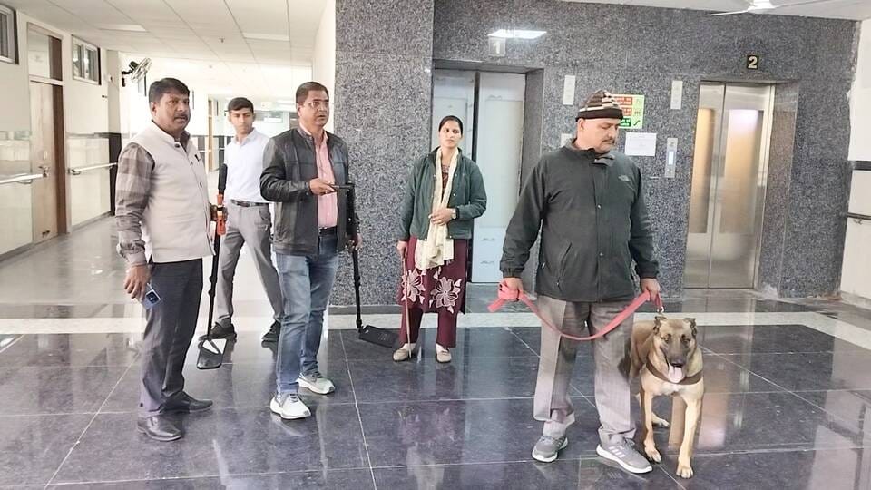 अजमेर जिला न्यायालय को बम से उड़ाने की धमकी से मचा हड़कंप