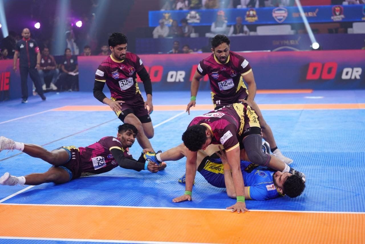 फोटो : सोनीपत के राई स्थित हरियाणा खेल विवि में केसीएल में भिड़ते खिलाड़ी। स्रोत: प्रवक्ता फोटो : सोनीपत के राई स्थित हरियाणा खेल विवि में केसीएल में भिड़ते खिलाड़ी। स्रोत: प्रवक्ता