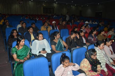 कलामंडपम सभागार में दो दिवसीय समारोह का हुआ समापन। कलामंडपम सभागार में दो दिवसीय समारोह का हुआ समापन।