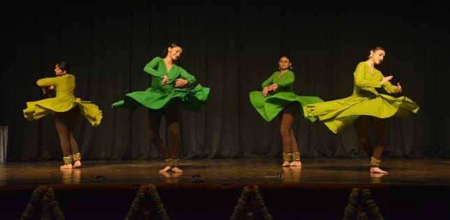 कलामंडपम सभागार में दो दिवसीय समारोह का हुआ समापन। कलामंडपम सभागार में दो दिवसीय समारोह का हुआ समापन।