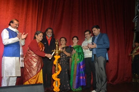 कलामंडपम सभागार में दो दिवसीय समारोह का हुआ समापन। कलामंडपम सभागार में दो दिवसीय समारोह का हुआ समापन।
