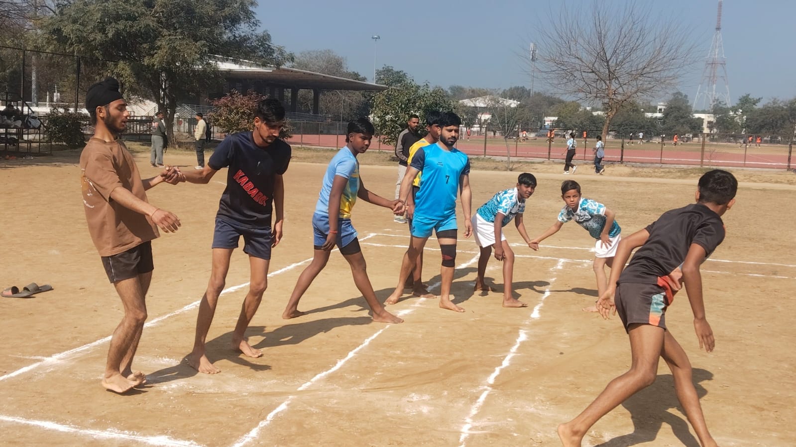 कुरुक्षेत्र। द्रोणाचार्य स्टेडियम में राज्य स्तरीय मुख्यमंत्री कप के लिए चयन मुकाबले में कबड्डी