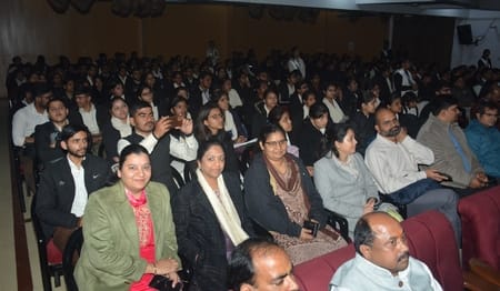 नेशनल पीजी. कॉलेज के इतिहास विभाग की ओर से संगोष्ठी हुई। 