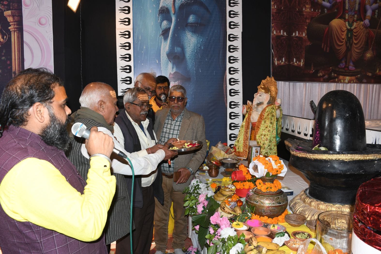 राजधानी में शिव का विराट रूप, 50 फीट ऊंचा अलौकिक शिवलिंग आकर्षण का केंद्र