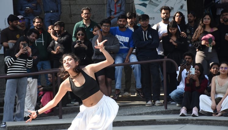 आईआईएम में मैनफेस्ट-वर्चस्व की शुरुआत उमंग और उत्साह के साथ हुई।