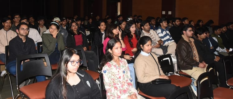 आईआईएम में मैनफेस्ट-वर्चस्व की शुरुआत उमंग और उत्साह के साथ हुई।