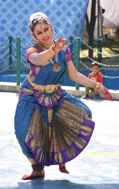 आईआईएम में मैनफेस्ट-वर्चस्व की शुरुआत उमंग और उत्साह के साथ हुई।