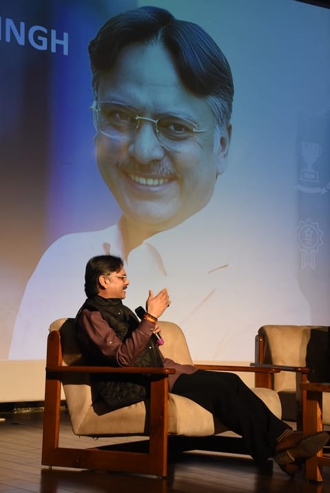 आईआईएम में मैनफेस्ट-वर्चस्व की शुरुआत उमंग और उत्साह के साथ हुई।