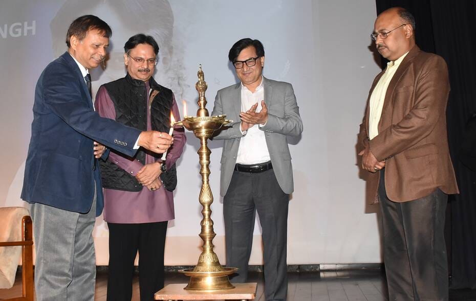 आईआईएम में मैनफेस्ट-वर्चस्व की शुरुआत उमंग और उत्साह के साथ हुई।