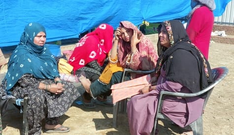 बिजनौर में बख्शीवाला के जंगल में पटाखा फैक्टरी मे विस्फोट होने के बाद जला सामान। संवाद बिजनौर में बख्शीवाला के जंगल में पटाखा फैक्टरी मे विस्फोट होने के बाद जला सामान। संवाद